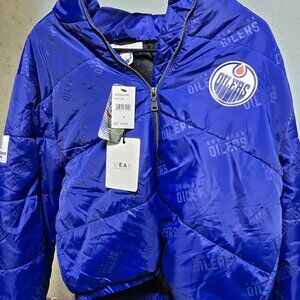 Edmonton Oilers Women’s Puffer Jacket – Official Licensed WEAR By Erin Andrews